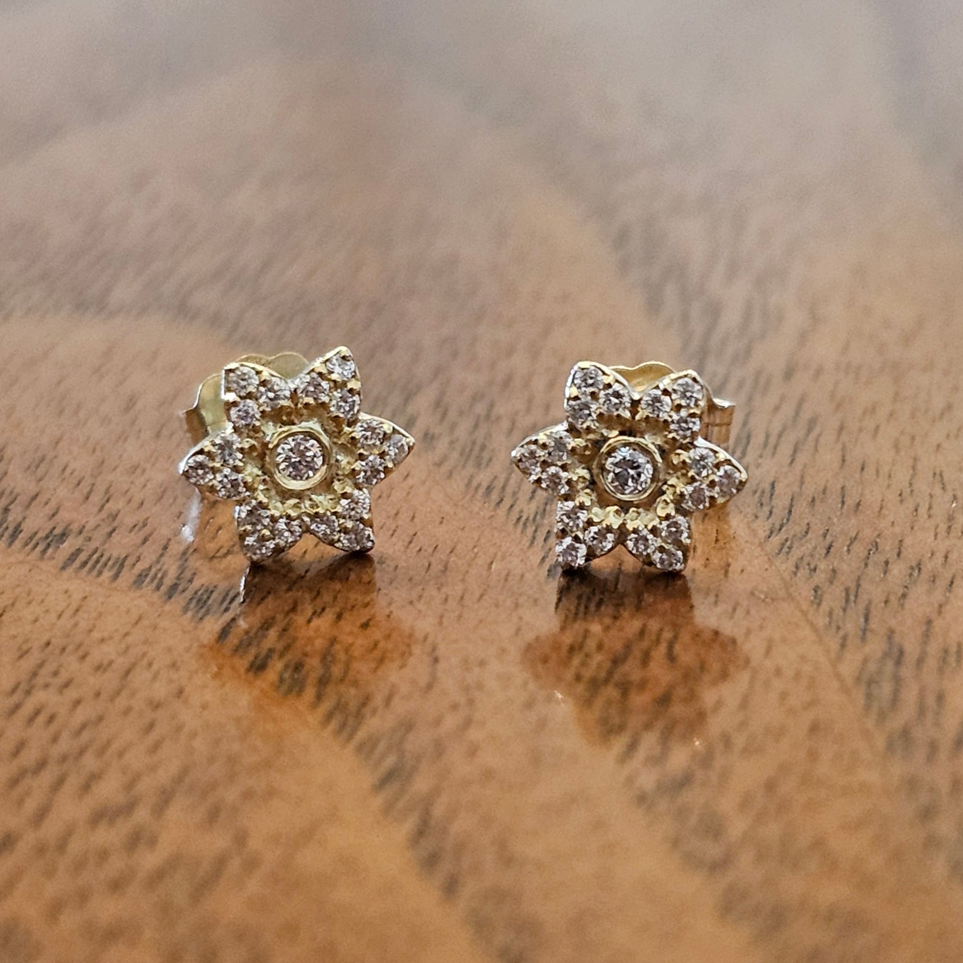 Serengeti Petal Studs