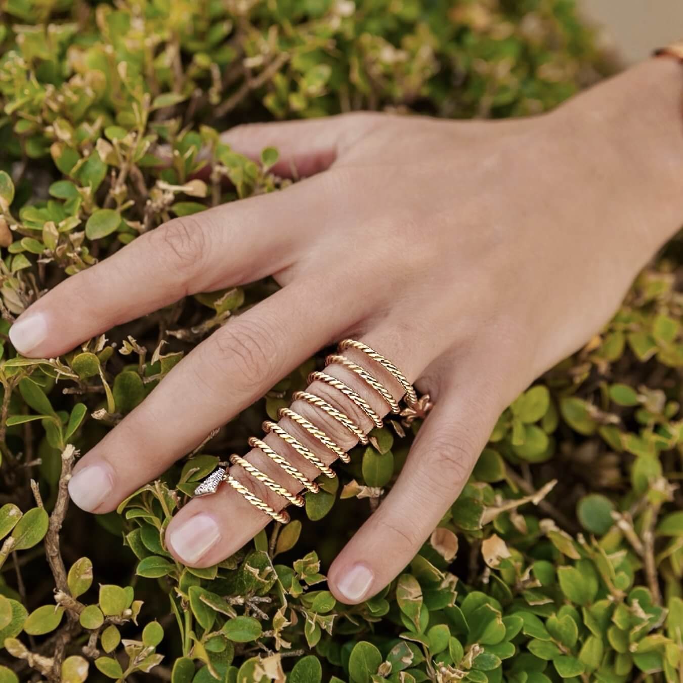  Full Finger Ring -  Tricolor Gold  with memory