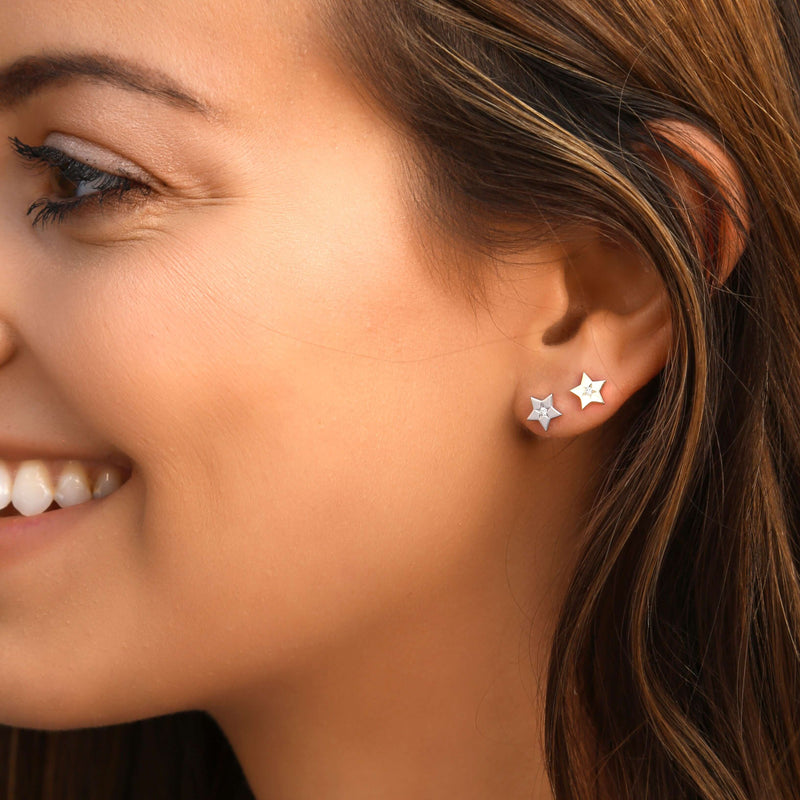  Star Earring with a White Diamond